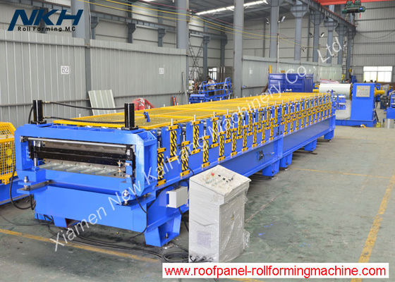 comprar Rolo de aço da folha do telhado do metal que forma a máquina, rolo dobro da plataforma que forma a máquina online manufacture
