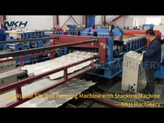 Executar um ensaio de 845 Roof Tile Roll Forming Machine com máquina de empilhamento